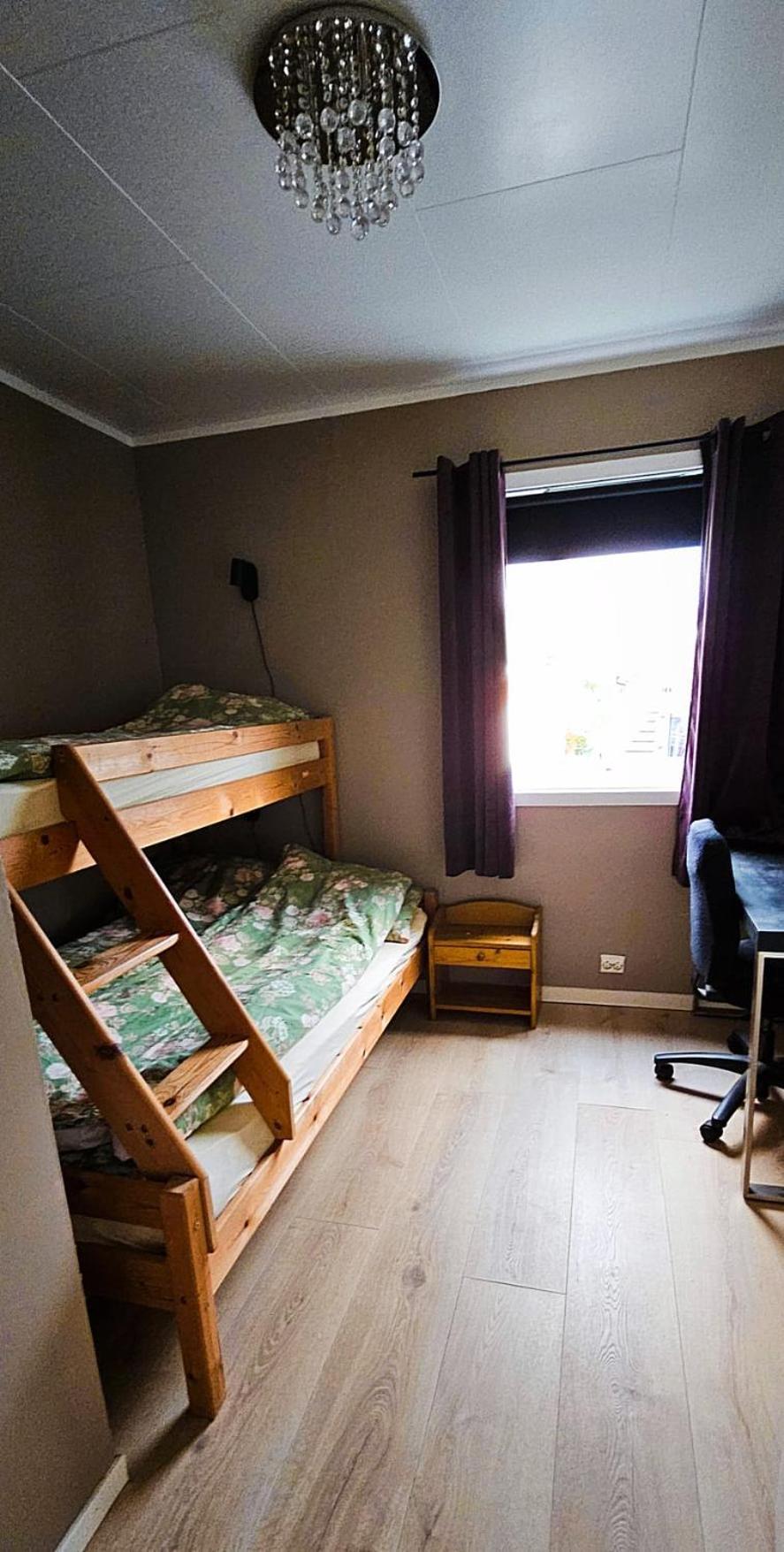 Nydelig Utsikt, Egen Leilighet Med To Parkeringer Movik  Exterior foto